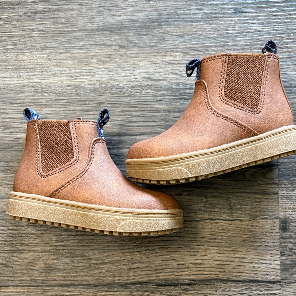 Cat & Jack brown toddler boy size 5 Boots